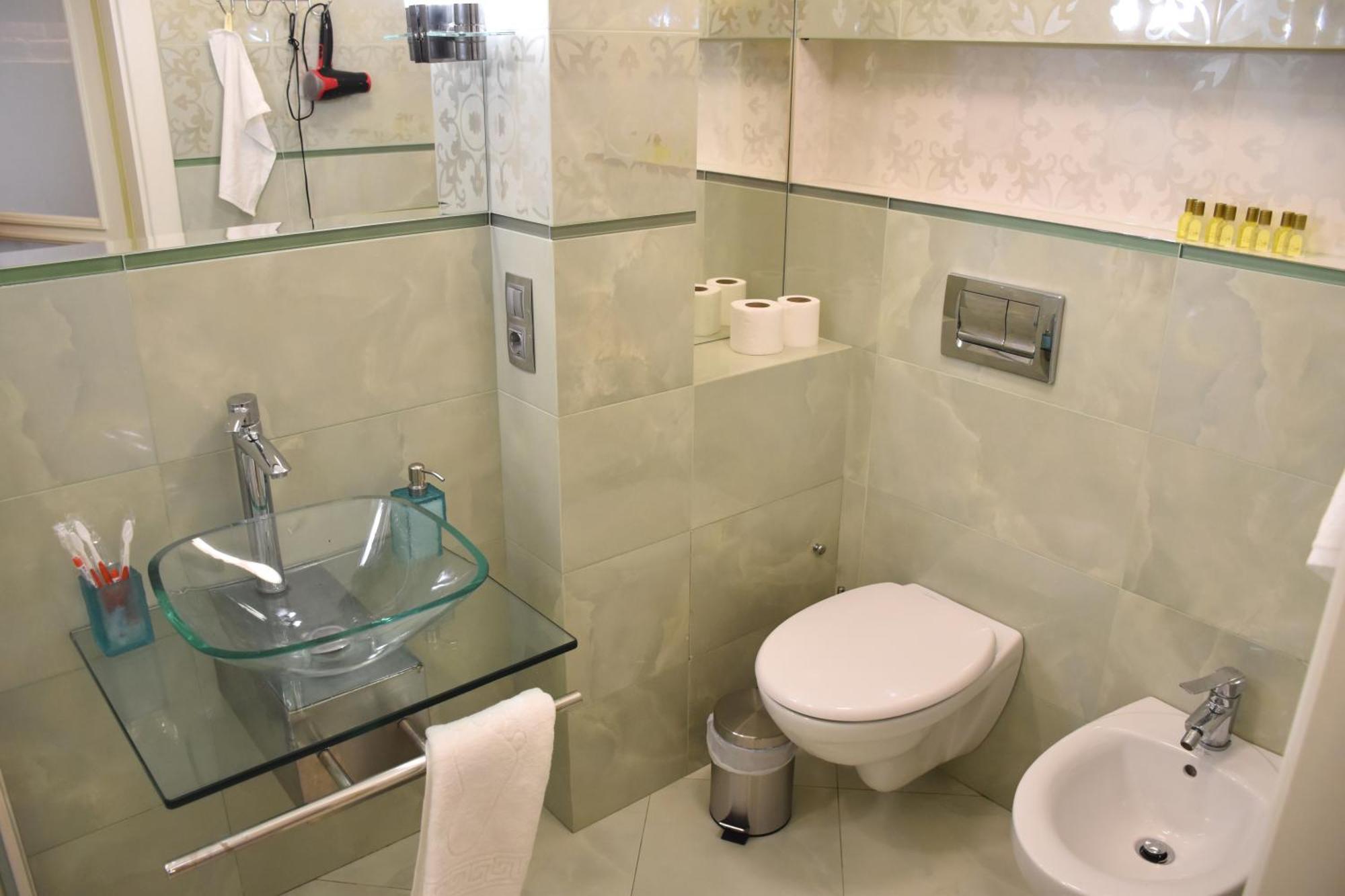 Renewed Central Apartment Λβιβ Εξωτερικό φωτογραφία